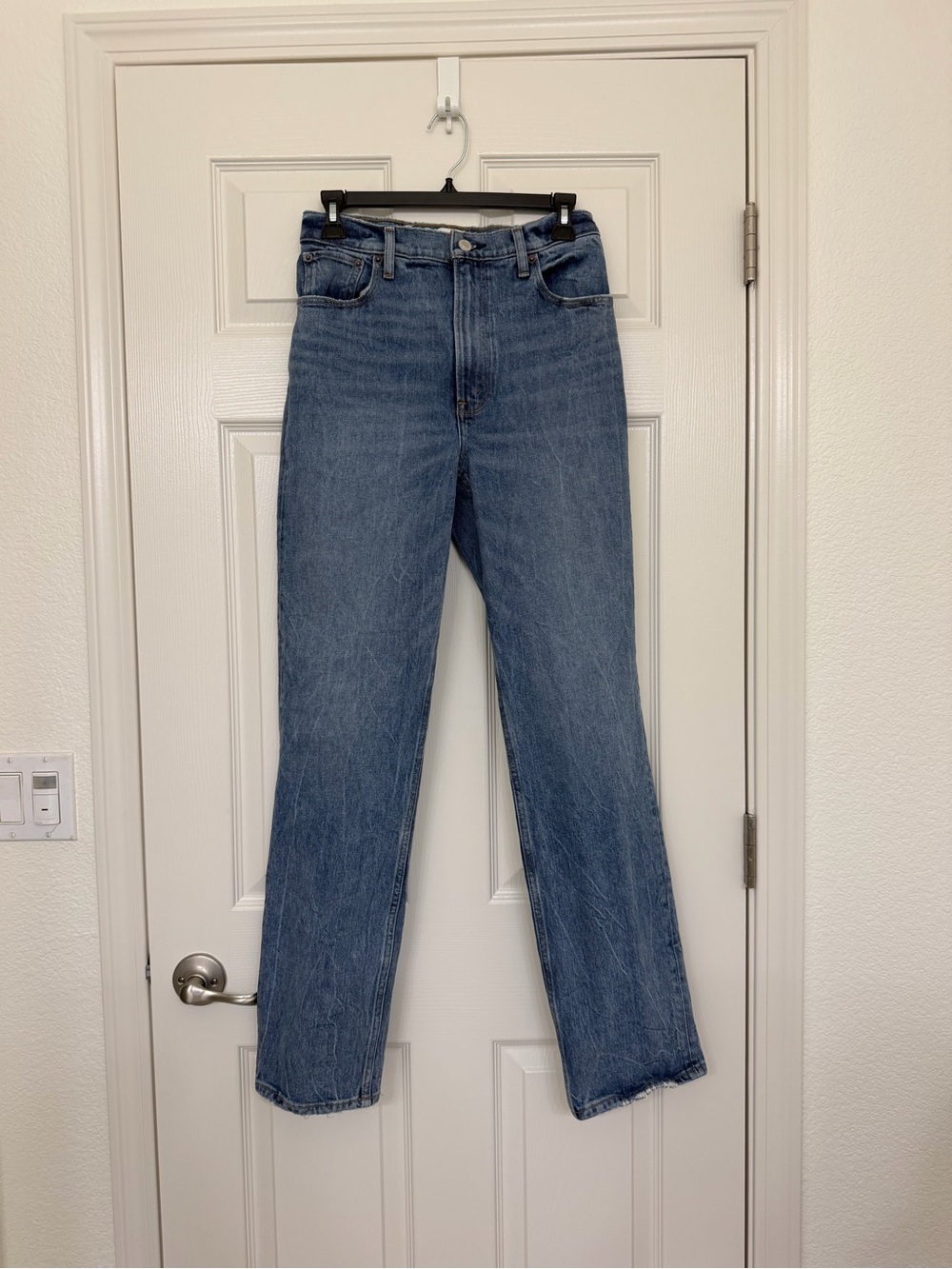Abercrombie & Fitch Women's Straight Leg Jeans - Classic Blue Denim